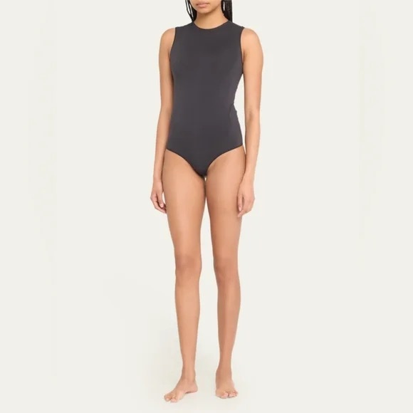 SKIMS Tops - SKIMS Essentials Sleeveless Crewneck Bodysuit NWT Onyx XXS/XS Sold Out Slimming